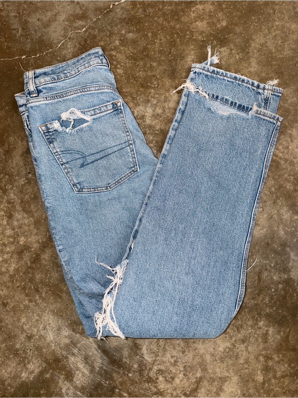 American Eagle Outfitters 6 Blue Baggy Straight Leg Distressed Jeans
